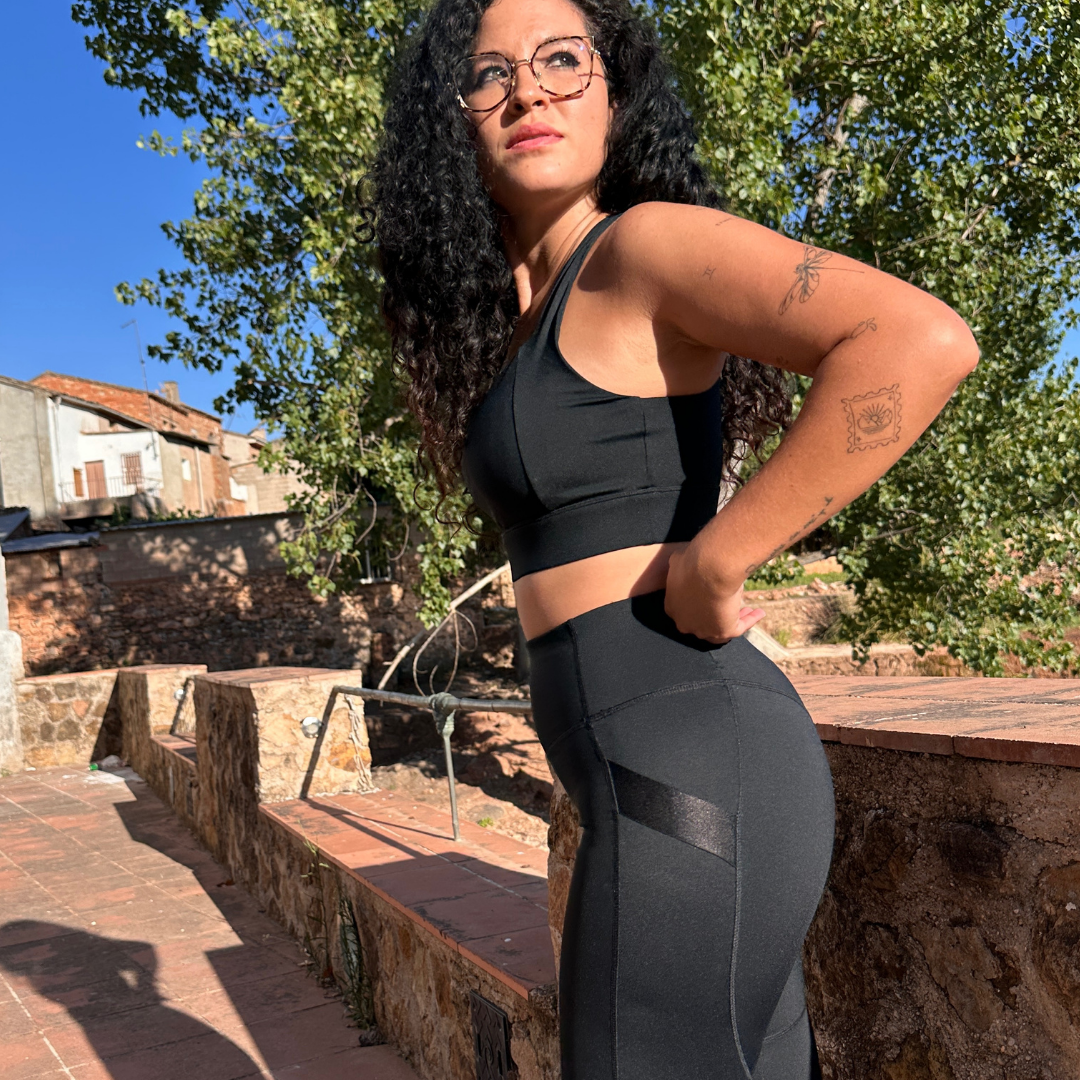 TOP DEPORTIVO BLACK CORE